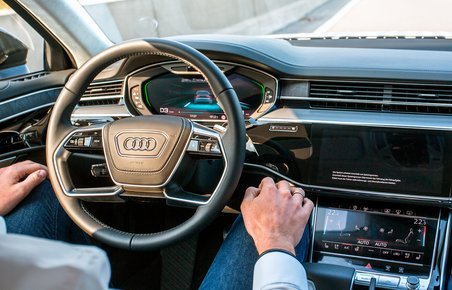 Audi var i efteråret klar med A8 som delvis selvkørende. Men udstyret blev aldrig solgt, og nu er det opgivet.