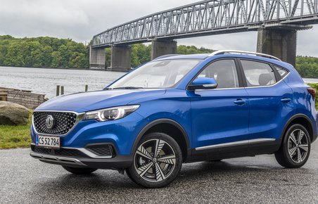 MG ZS set forfra