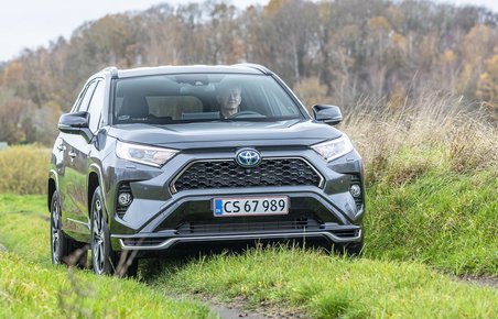 Toyota RAV4 set forfra