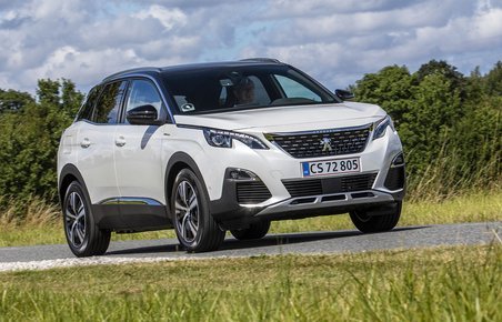 Peugeot 3008 PHEV set forfra