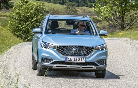 MG ZS set forfra
