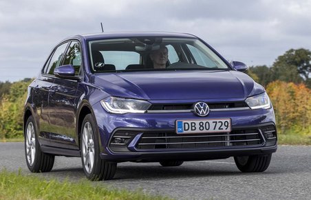 VW Polo set forfra. Den har nu fået avancerede lygter