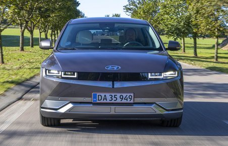 Hyundai Ioniq 5 set forfra