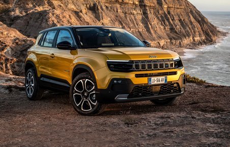 Jeep Avenger bliver mærkets første elbil. Den er i Danmark i foråret 2023.