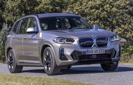 BMW iX3 set forfra