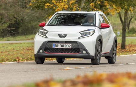 Toyota Aygo X set forfra