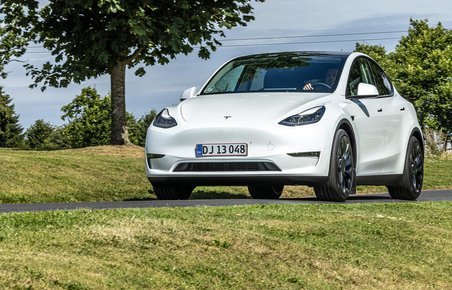 Tesla Model Y blev mest solgt i marts.