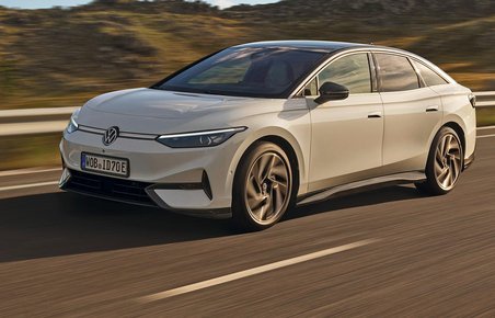 VW ID.7 kørende.