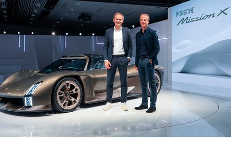 Porsche Mission X med topchef.