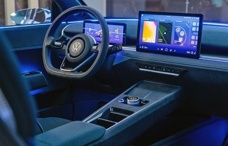 Førerpladsen i VW ID.2