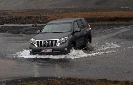 Toyota Land Cruiser.